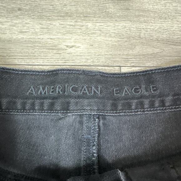 American Eagle Ripped High Rise Cuffed Mom Denim Jean Shorts Black Wash sz 4 - Picture 4 of 8